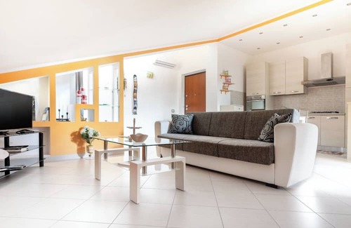 Locri Appartement | A place away from the city chaos, in a serene and relaxing environment.