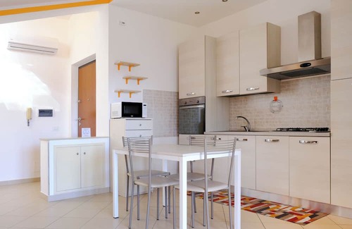 Locri Appartement | A place away from the city chaos, in a serene and relaxing environment.