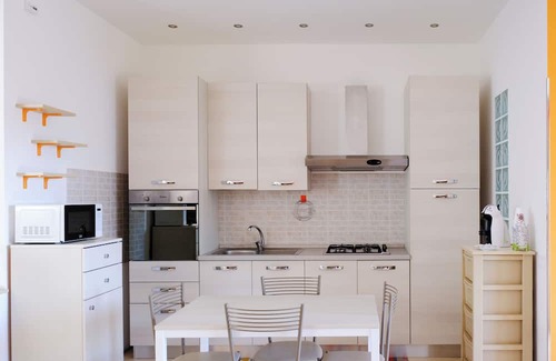 Locri Appartement | A place away from the city chaos, in a serene and relaxing environment.