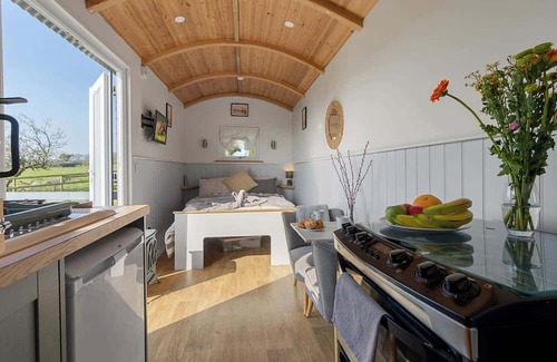 East Portlemouth Appartement | Orchard Hut - Camping Available with onsite Beauty Spa