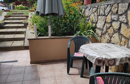 Balatongyorok Maison | Charming building in beautiful Balatongyörök with WiFi, AC