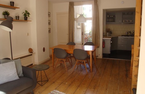 Grachtengordel-Zuid Appartement | Two bedroom apartment in the museum districht