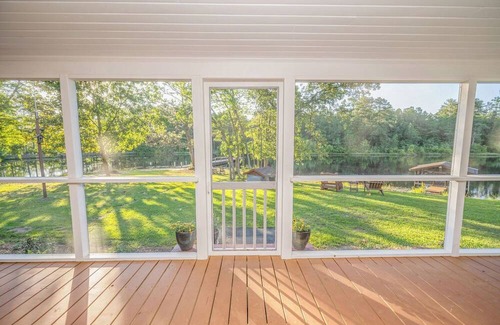 Spring Hill Cottage | Loch Haven on Harris -Vintage Lakefront Cottage on 20 Private Acres w/Pond