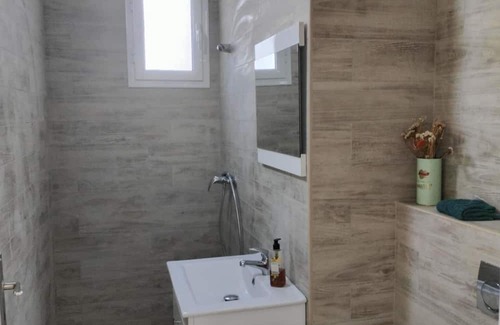 Sakiet Ezzit Maison | Quiet house with garden Pets welcome