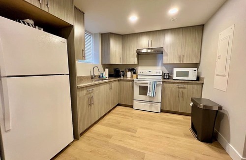 Prince George Maison | Inclusively Home - Mears Court Suite