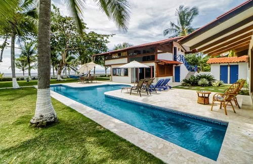 Cerro Plano Villa | Casa La Palapa, Beachfront Oasis in Tivives!