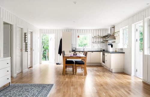 Bergshamra Cottage | Quaint 3 room cottage fully equipped in Stockholm.