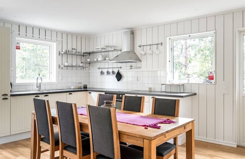 Bergshamra Cottage | Quaint 3 room cottage fully equipped in Stockholm.