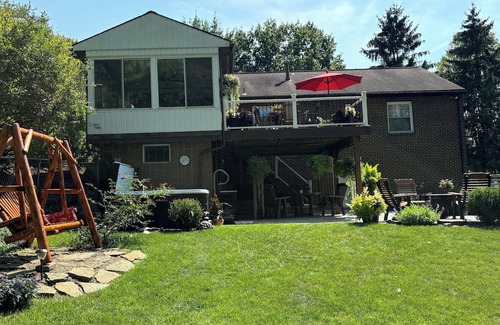 Plum Maison | US Open Home 0.4 miles from Oakmont Country Club Plum Pa