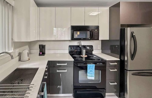 Novi Appartement | Luxury 2BD | DT Novi | 3 Beds | Free Parking