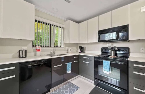 Novi Appartement | Luxury 2BD | DT Novi | 3 Beds | Free Parking