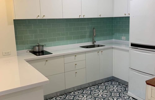 Daan Appartement | Chic Studio apartment with WiFi, AC near Jianguo Weekend Flower Market