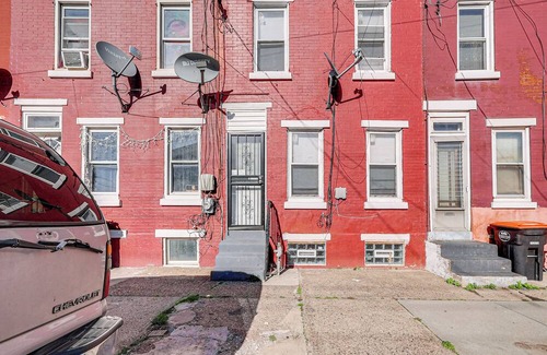 Chester Maison | Walk to Subaru Park: Retro Townhome w/ Patio