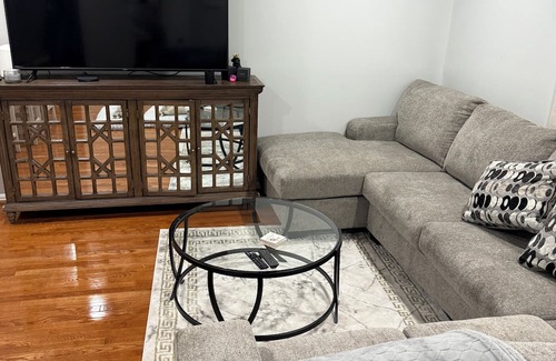 Coral Hills Maison | Charming 1-bedroom townhome in welcoming Capitol Heights with WiFi, AC