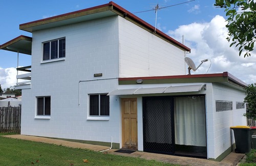 St Helens Beach Maison | Serene St Helens Beach affordable. Multi Families. Crabbing, fishing & relax.