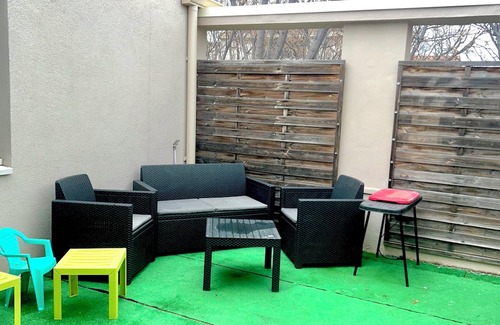 Vitrolles Appartement | Appartement 90m2 2 chambres avec dressings et jacuzzi privée proche Marseille.