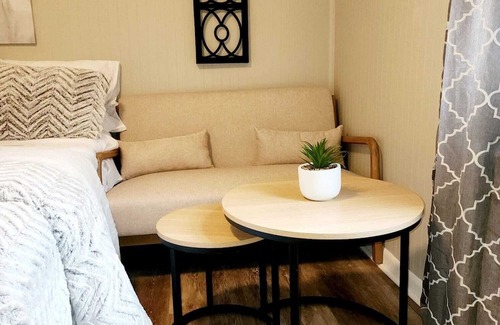 Ashland Appartement | Cozy compact Studio in Ashland, PA, High-speed Wi-Fi , AC & Complimentary coffee