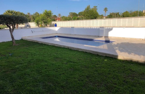 Castello de la Plana Villa | Homerez - Villa confortable avec piscine à Castellón