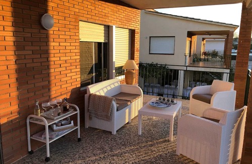 Castello de la Plana Villa | Homerez - Villa confortable avec piscine à Castellón