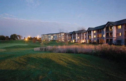 Lake Geneva Appartement | Cozy 1-bedroom apartment with AC, WiFi in charming Lake Geneva