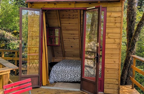 Sainte-Maure-de-Touraine Cabine | Séjour insolite, cabane et salon troglodyte. En touraine