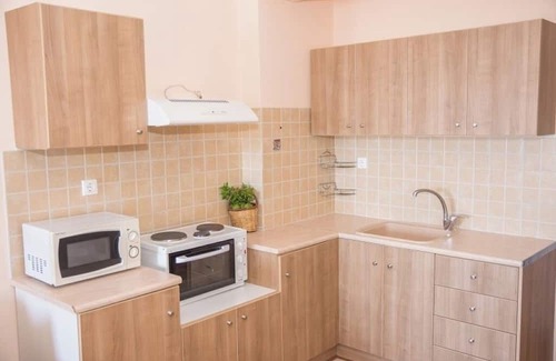Plepi Appartement | One-Bedroom Apartment with Sea Views and Olive Grove Serenity for Up to 4 Guests