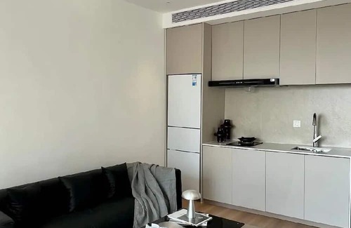 Xuhui Appartement | Sunny Abode鼎园B Newly renovated near Xintiandi