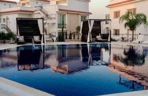 Bahceli Appartement | Quiet apartment: sea view + gym + pool + spa