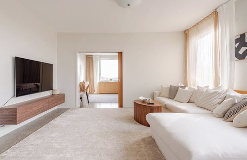 Ostermalm Appartement | 180 Sqm 5BR Apartment with Stunning View in Östermalm