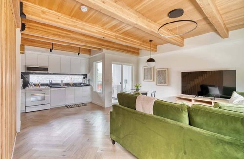 Alberta Arts District Maison | AlbertaArts Happy Place Townhome