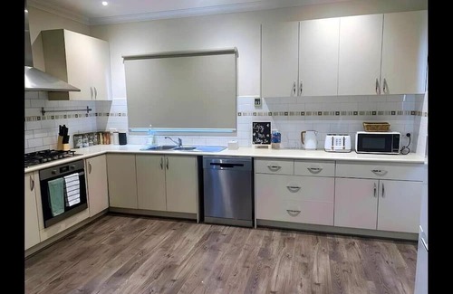 Fawkner Maison | Affordable 1BR in Fawkner 12 min Airport