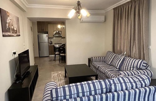 Heliopolis Appartement | Charming 2-bedroom apartment with WiFi, AC in brilliant Heliopolis