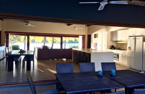 Malolo Lailai Island Maison | Nai Kawakawa 5 Star, Five Bure Waterfront Complex with Swimming Pool Musket Cove