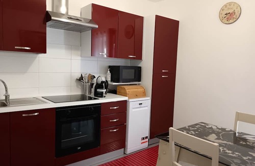 Altavalle Appartement | Pet friendly vacation apartment with private garden