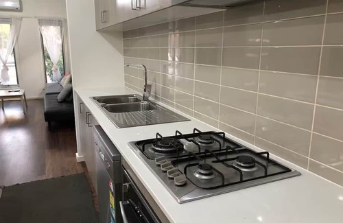 Pakenham Maison | 11 Serenity Home 4-bedroom house with WiFi and AC in delightful Pakenham