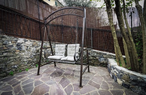 Bargagli Maison | Charming country house with WiFi, heated pool, artwork, barbecue in the garden.