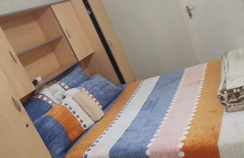 Pietermaritzburg Cabine | Spacious lodge in beautiful Pietermaritzburg with AC, WiFi