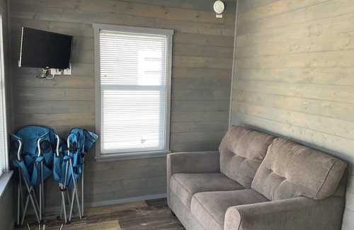 Pearl River Maison | Tiny Homes for Rent, minutes to the Casino, Golf Course & Water Park