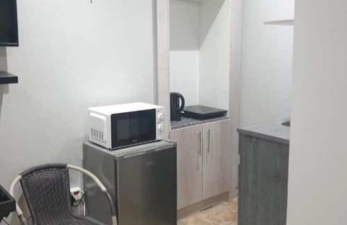 Fichardt Park Appartement | Orchard Guesthouse Double Room with Pool View 2