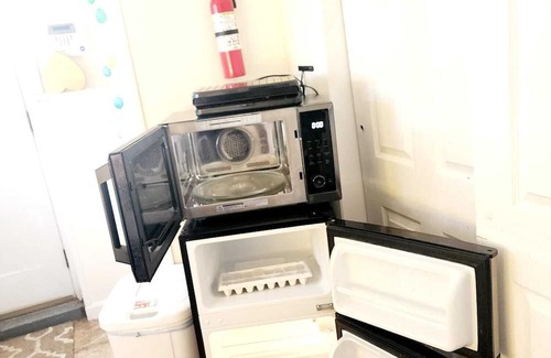 Brockton Appartement | Cozy studio with AC near Stonehill College in charming Brockton