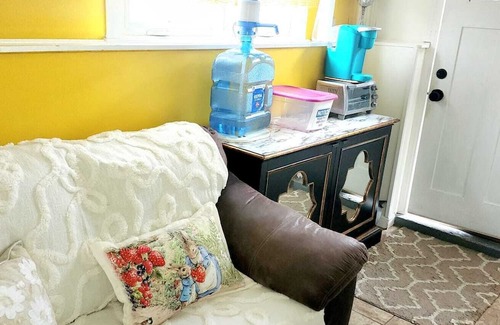 Brockton Appartement | Cozy studio with AC near Stonehill College in charming Brockton