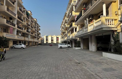 Zirakpur Appartement | Spacious 3-bedroom apartment with AC, WiFi in wonderful Zirakpur