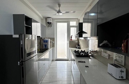 Zirakpur Appartement | Spacious 3-bedroom apartment with AC, WiFi in wonderful Zirakpur