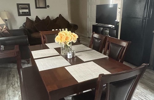 Florence Maison | 3-bedroom mobile home in peaceful Florence with AC, WiFi