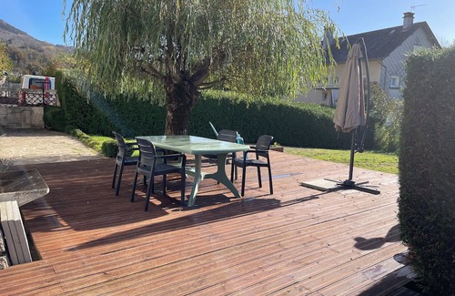 Murat-le-Quaire Appartement | Ground floor apartment with garden Oréade Sancy furnished tourism *