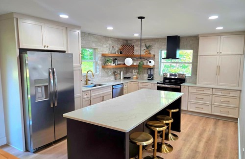 Alexander City Maison | Overlook Oasis on Martin