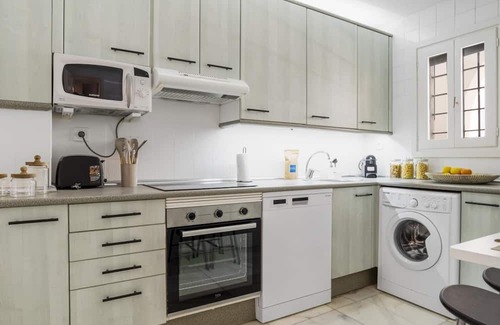 Puerto Banus Appartement | Apartment in Playas del Duque for 4 people | Casa Cadiz 208