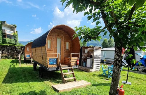 Novalaise Cabine | 3-person caravan