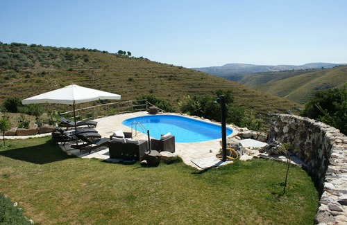 Buscemi Appartement | Apartment No.2 in the country house in the middle of the olive grove - peace and relaxation