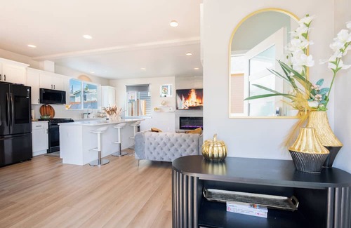 Paine Field-Lake Stickney Maison | Utopia Luxury Stay - Lynwood